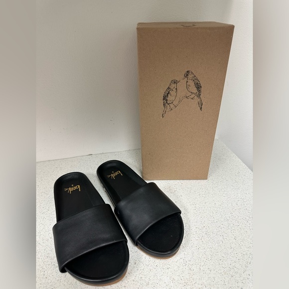 Beek Gallito Leather Slide Sandal (Color Black) - Picture 5 of 8